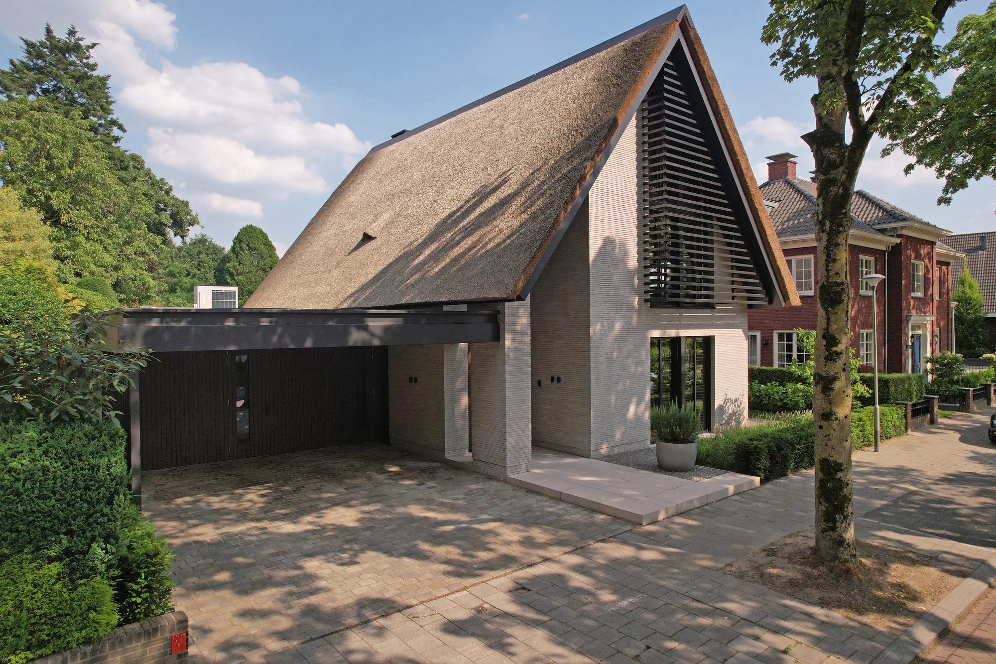 Villa au toit de chaume | Franklin